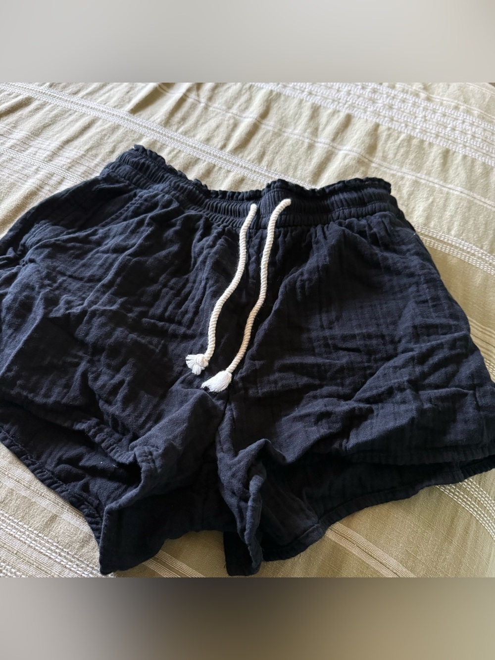 Old Navy black shorts
